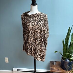 NWT Forte Cashmere Leopard Print Poncho. OS